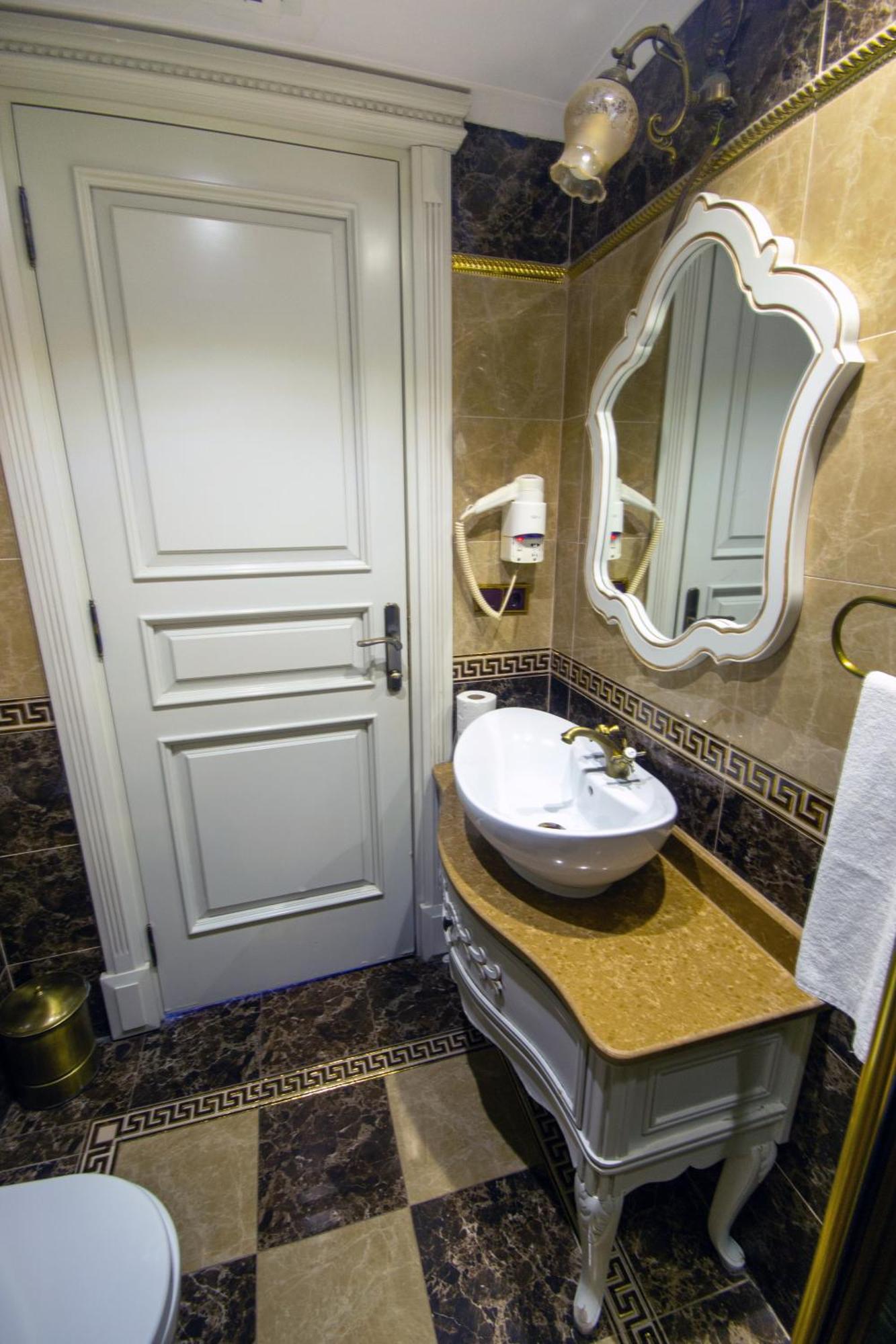 Iq Hotel Istanbul Exteriör bild