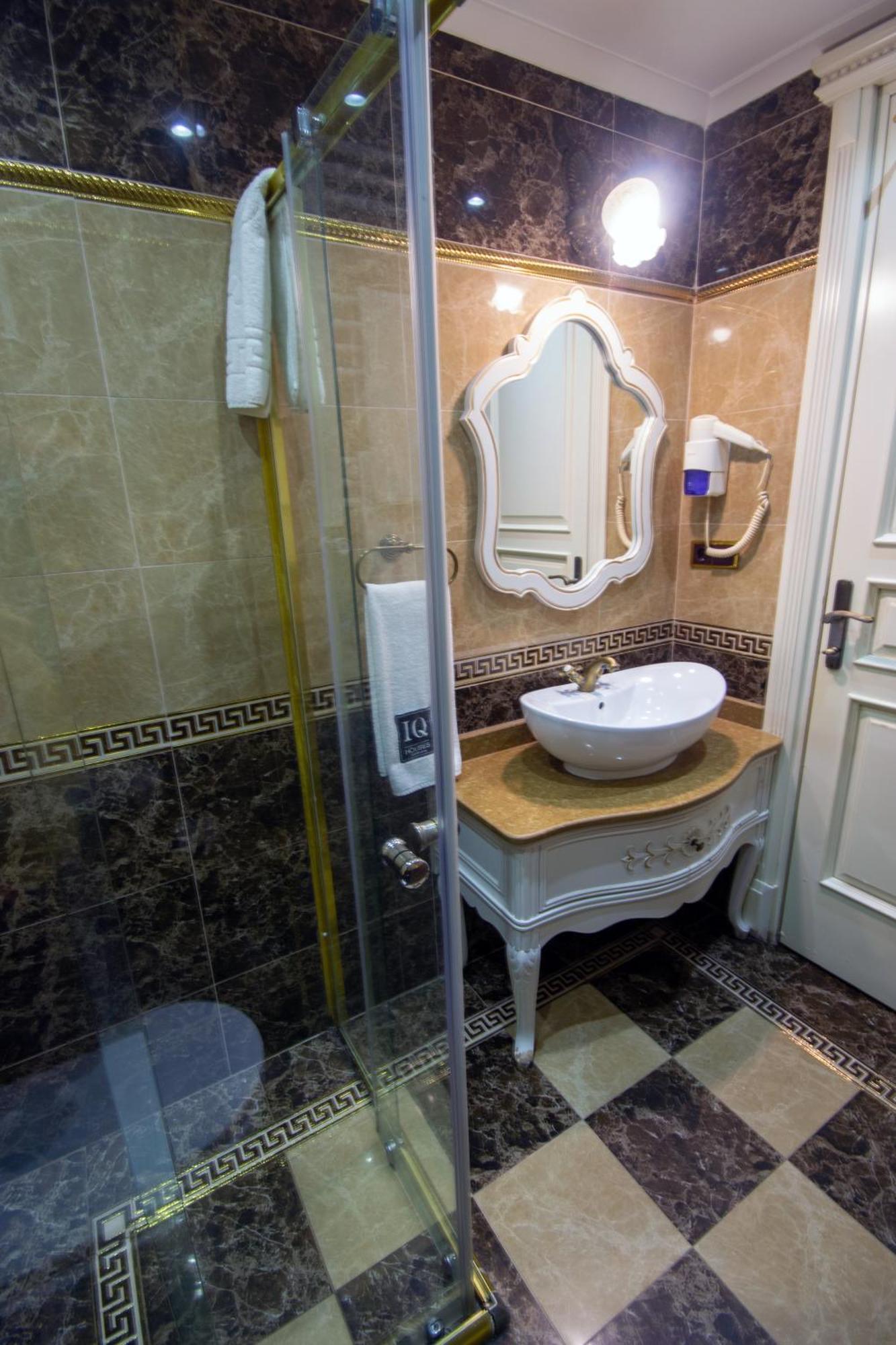 Iq Hotel Istanbul Exteriör bild