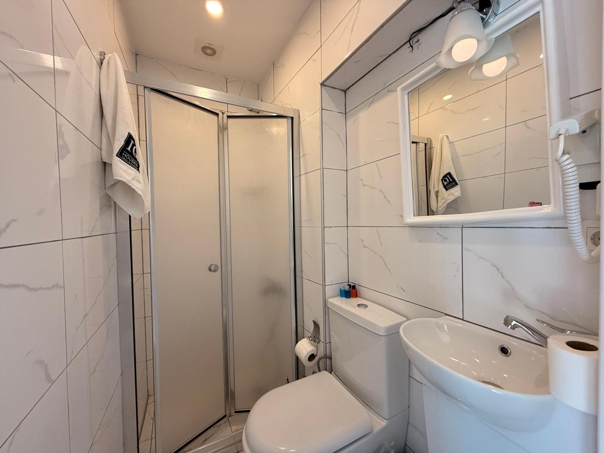 Iq Hotel Istanbul Exteriör bild